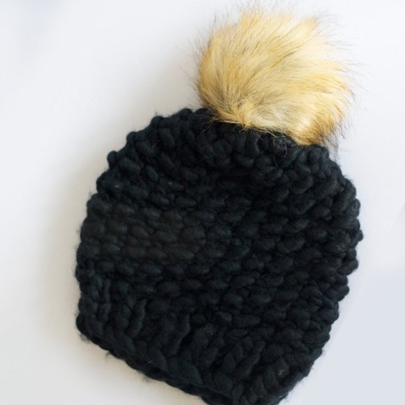 Accessories - Chunky Bubble Knit Slouchy Pom-Pom Beanie